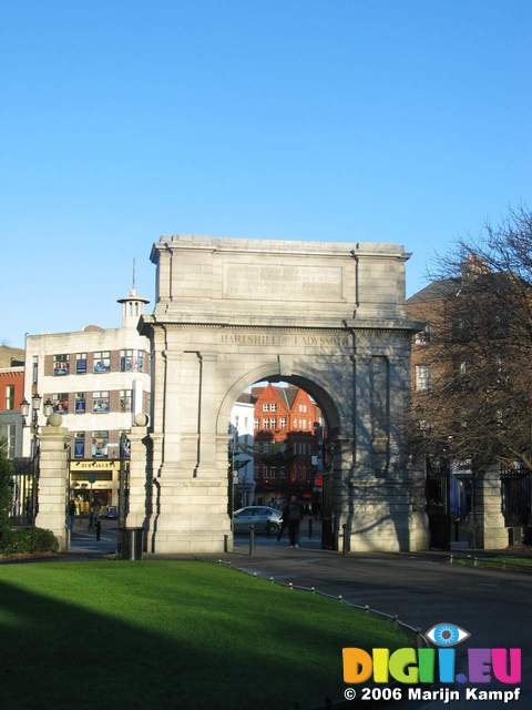 15793 St Stephens Green entrance archway